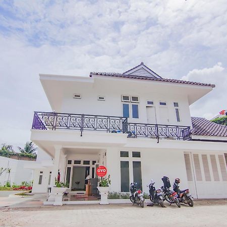 Super Oyo Capital O 90342 Kemang Garden Otel Cakarta Dış mekan fotoğraf