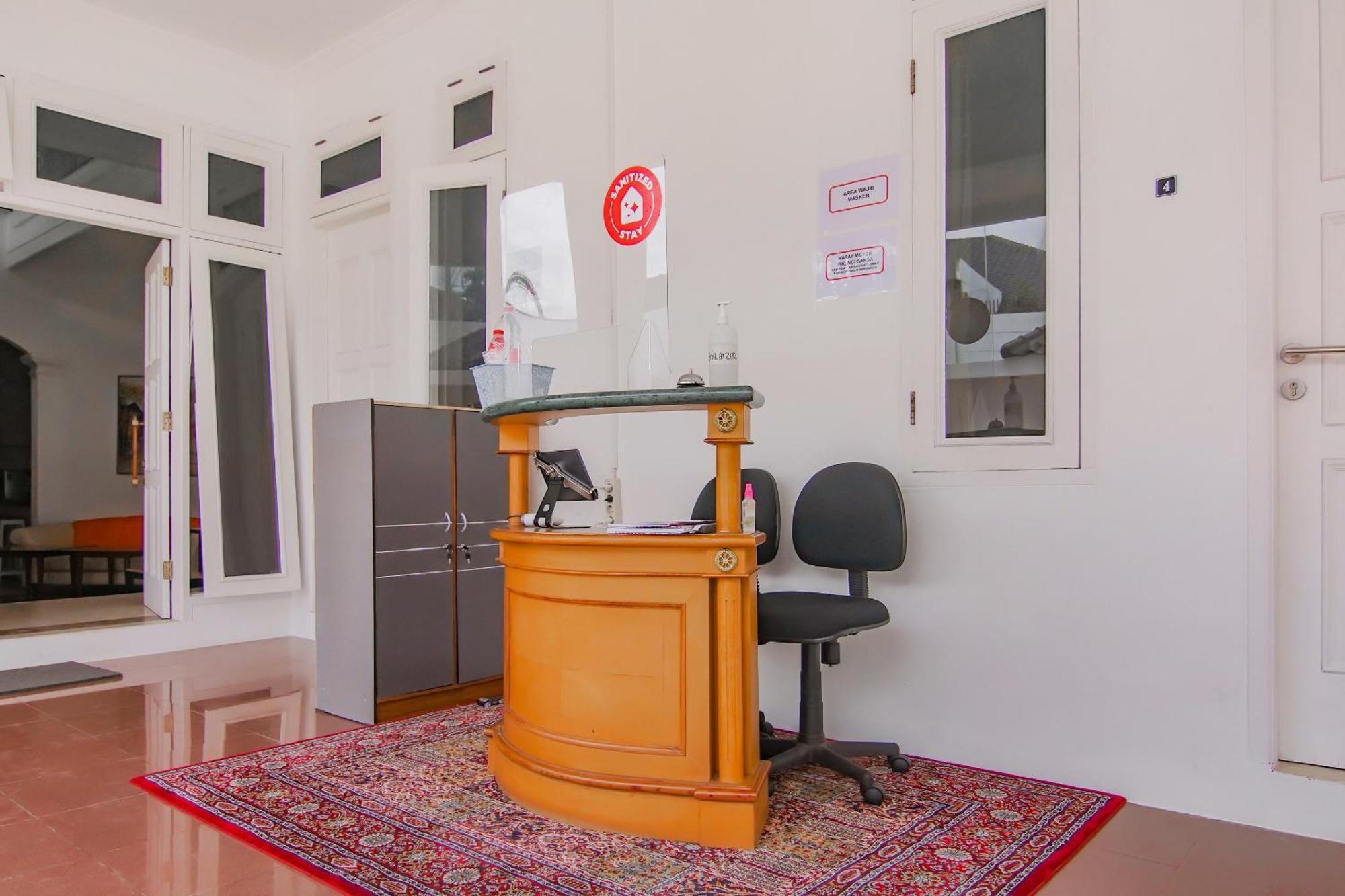 Super Oyo Capital O 90342 Kemang Garden Otel Cakarta Dış mekan fotoğraf