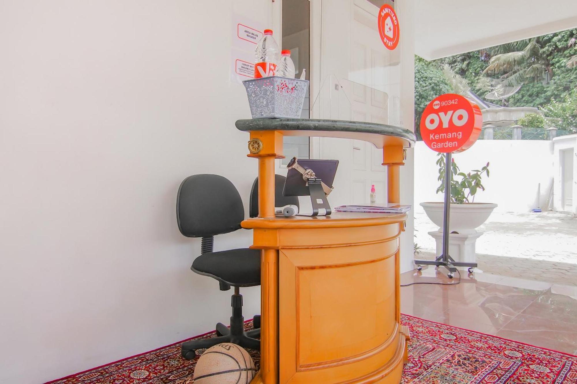 Super Oyo Capital O 90342 Kemang Garden Otel Cakarta Dış mekan fotoğraf